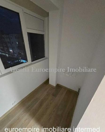 Apartament 2 camere semidecomandat zona CET - 5