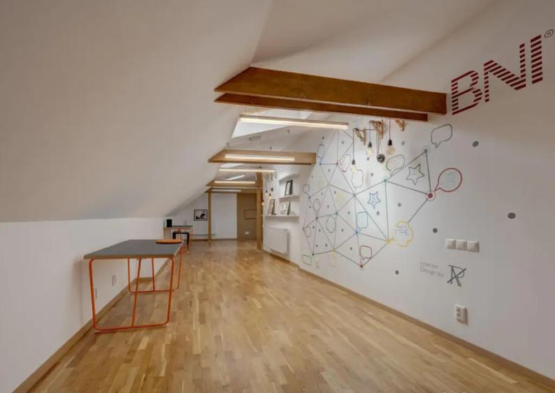 In Cartierul Evreiesc, casa 3 camere pivnita si mansarda - 17