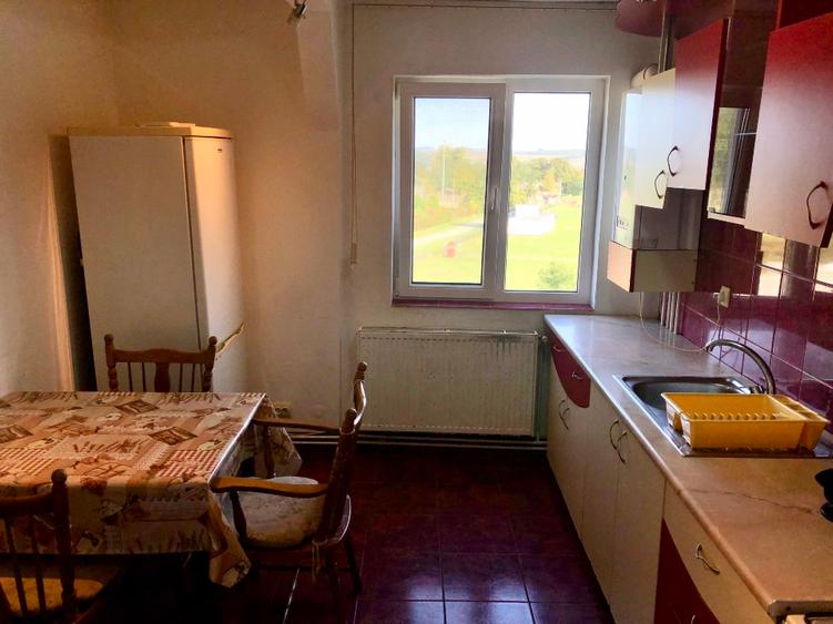 Apartament de vânzare - 1