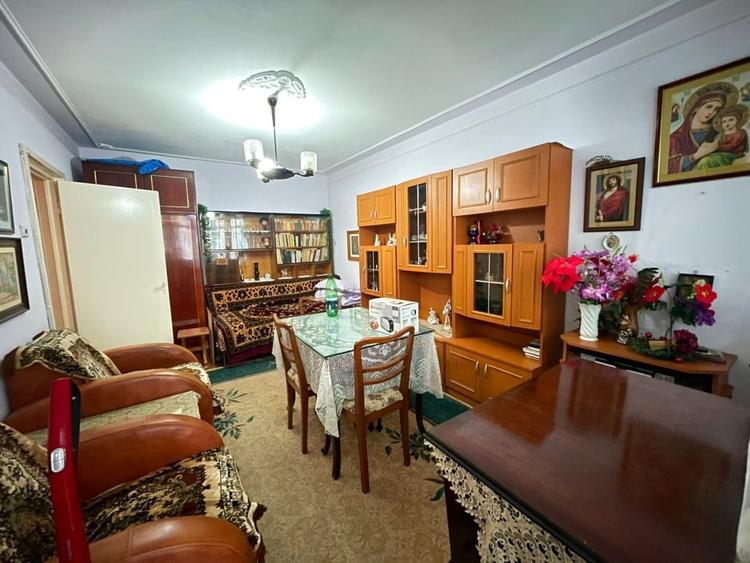 Ap 2 camere decomandat-54 mp-etaj 1-Podu Ros-Palas Mall - 2