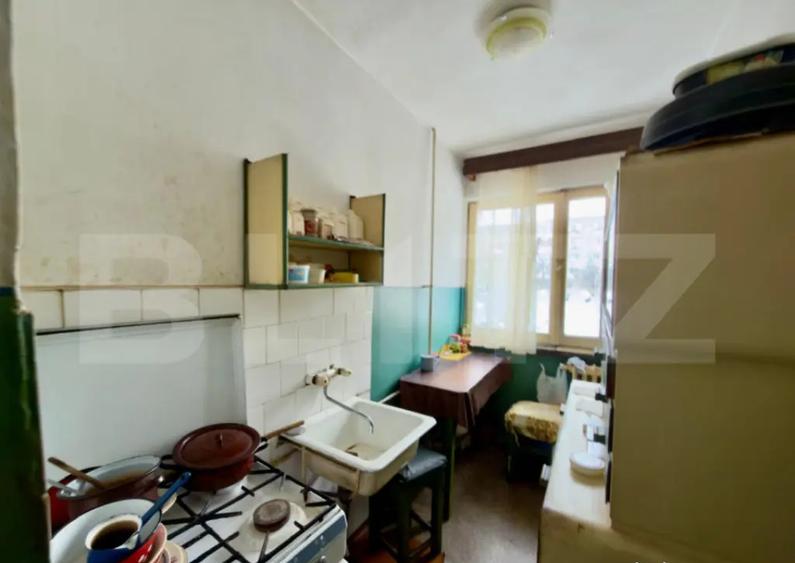 Apartament 3 camere, 48 mp, zona Racheta-Craiovi?a Noua - 2