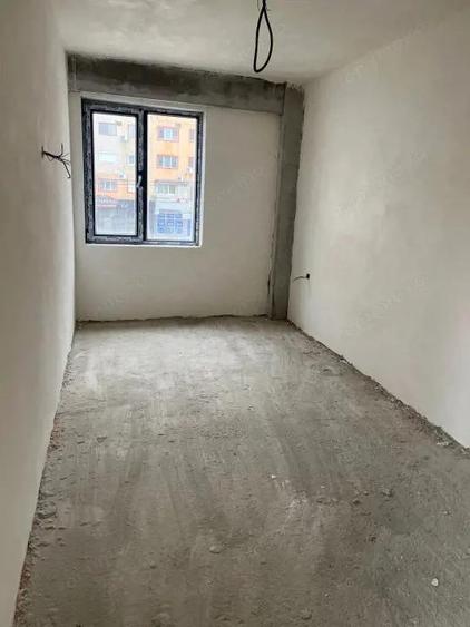Oferim spre vanzare apartament modern cu 3 camere-Zona Pipirig Central - 2