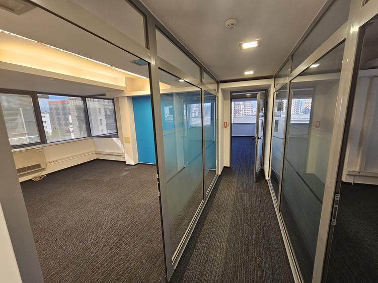 Cladire de birouri Centru-Pallas - 10