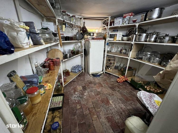 Casa de vanzare, pretabil pentru pensiune/azil, 7 camere, 420 mp, Bist - 13