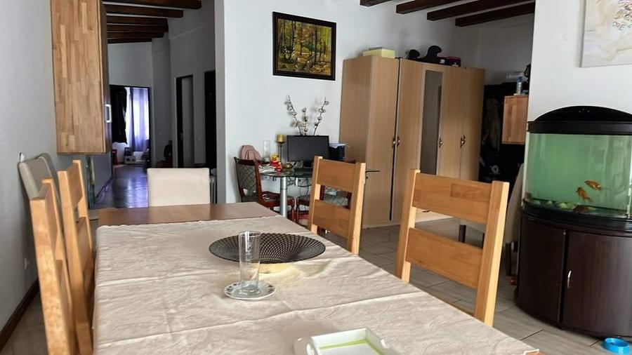 Casă Premium cu Piscină și Foișor - 10