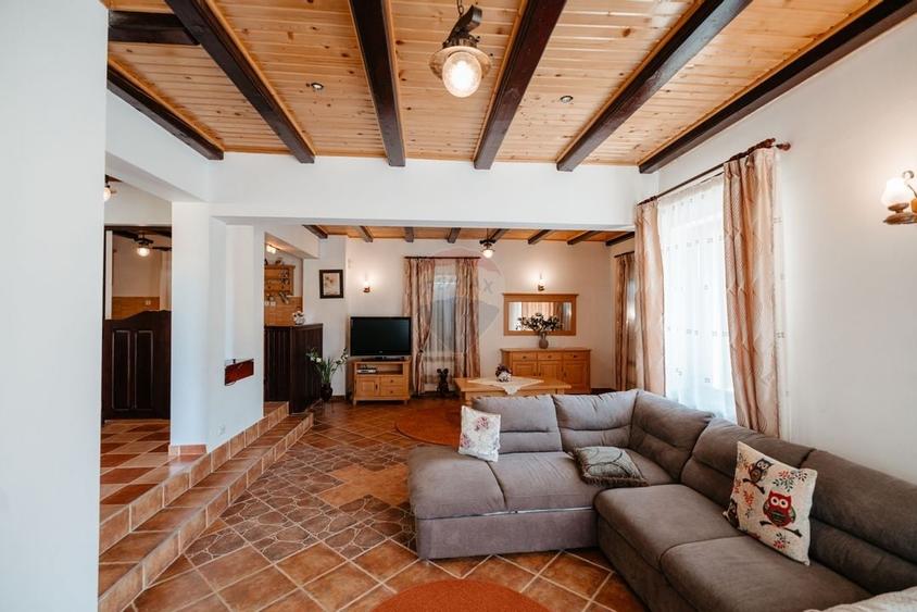 Vilă cu 6 camere, teren de 1000mp, într-un resort montan privat - 3