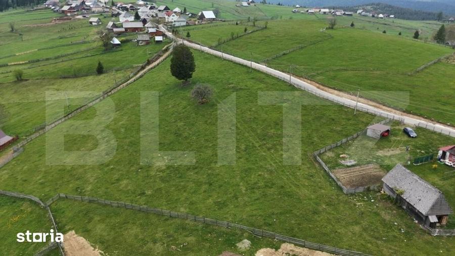 Teren de 1500 mp, în Măguri