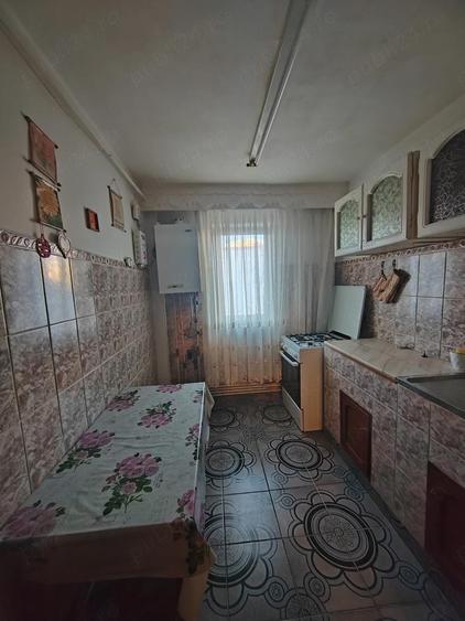 Apartament 3 camere, decomandat - 7