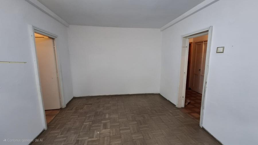 Strada Traian - ap 2 cam , parter /10 , gaze la usa (cf 1) SU 48 mp - 3