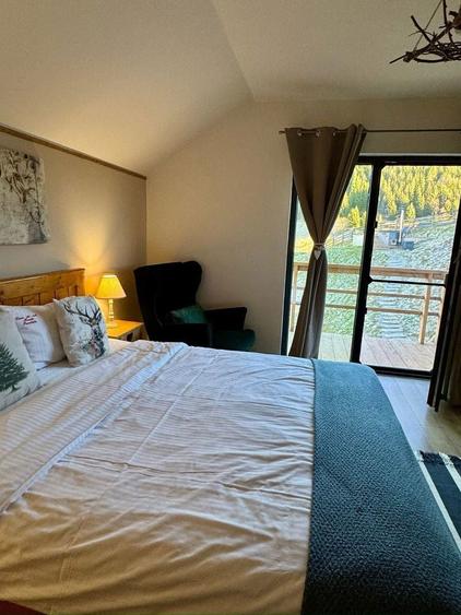 Inchiriez Casa de Sub Munte Fundata - 1