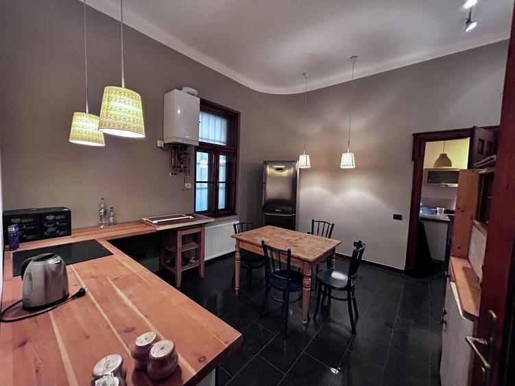 in cadrul unei cladire simbolice demne de remarcat- PALATUL BANATEAN - 10