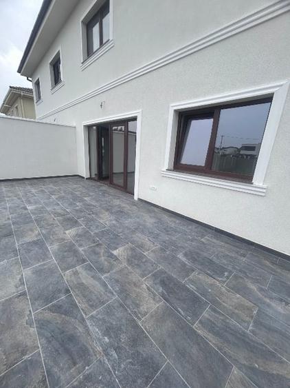 Duplex cu 4 camere cu Canalizare în Vladimirescu