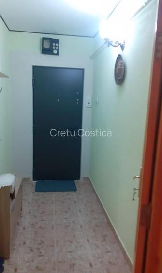 Vand apartament 3 camere Vand apartament 3 camere