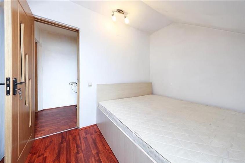 Vanzare apartament 2 camere, central , cu scara interioara
Comosion 0 % - 7