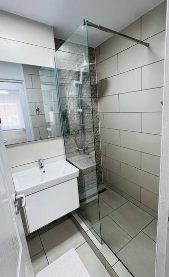 Garsonieră decomandată în Central