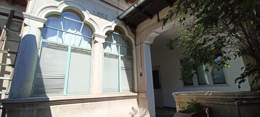 Vanzare casa solida 4 cam in Ploiesti zona Marasesti Sala Sporturilor Olimpia - 1