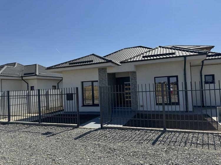 Case de vanzare 4 camere+pod buftea - 6