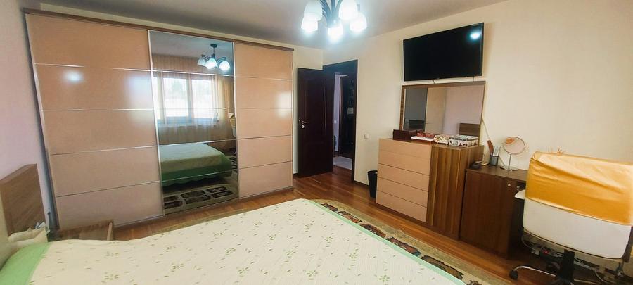 Industriilor-cartier 23 August, P+1, garaj si anexe,teren 389m.p.,comision0%. - 44