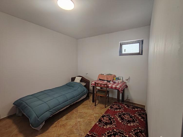 Casa 4 camere libera la vanzare GHIMBAV - zona Garii - 5