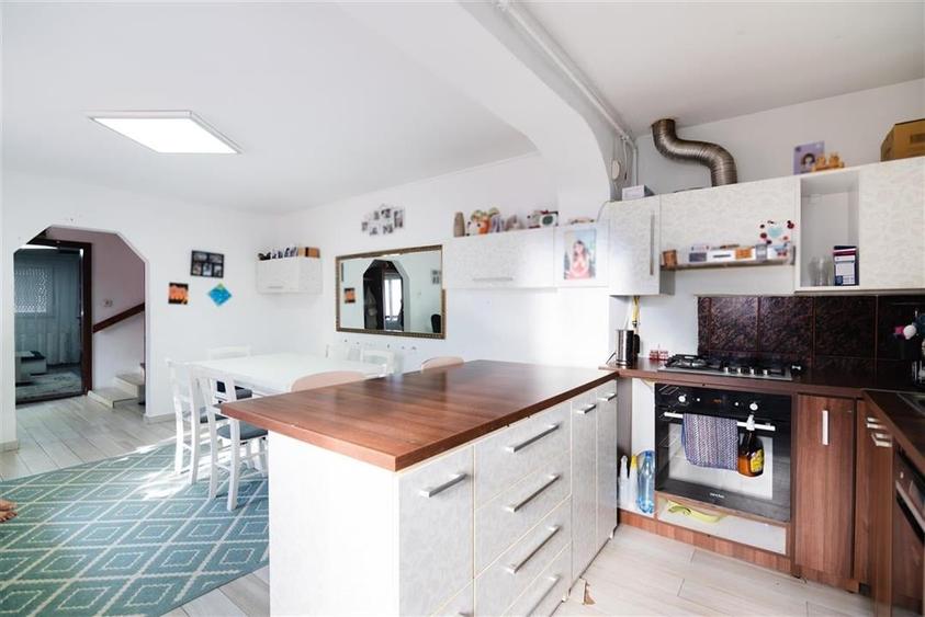 RECO Casa de vanzare cu mansarda la 2 minute de Lotus - 3