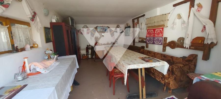 Casa individuala din 2 corpuri 6 camere 2 bai teren 2109 mp Rusi Sibiu - 9
