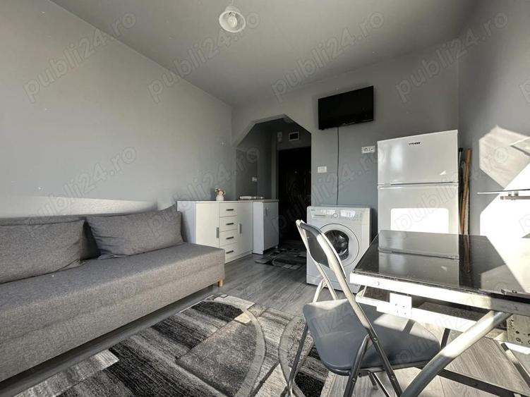 Sunt proprietar si inchiriez o garsoniera in Calea Buziasului, etaj 3. - 6