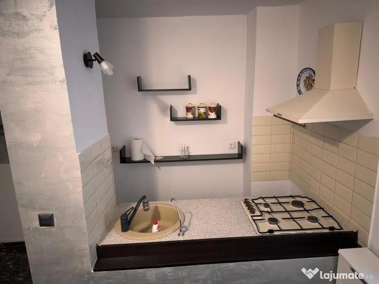 Inchiriez Apartament 3 camere spa?ios Agigea sos. Mangaliei - 11