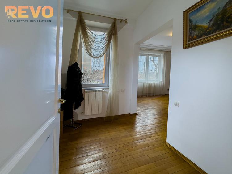 Victoriei -  Berzei |Vilă interbelică | 5 camere | 190mp | Curte | Comision 0% - 14