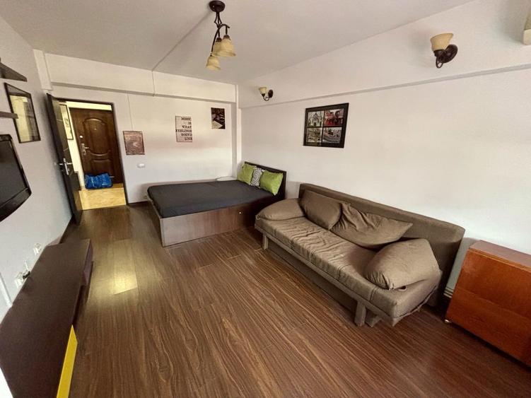 Garsoniera decomandata ultracentral Irish Pub / plaja Modern - 5