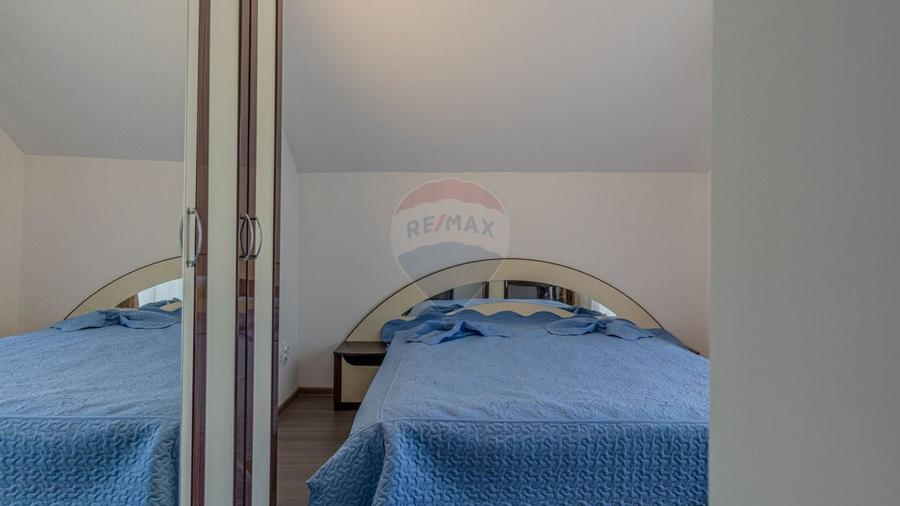 Casa / Vila cu 10 camere de vanzare in Moieciu de Jos - 6