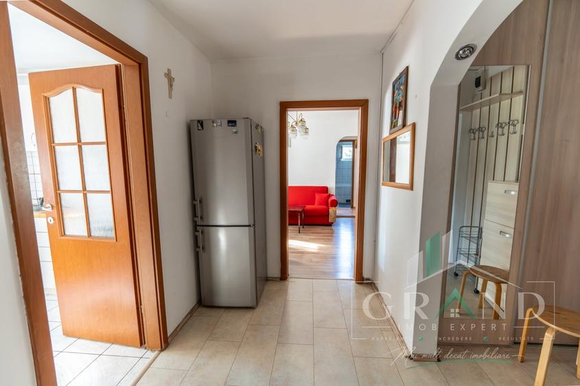 Apartament cu 3 camere semidecomandat, mobilat în Mănăștur