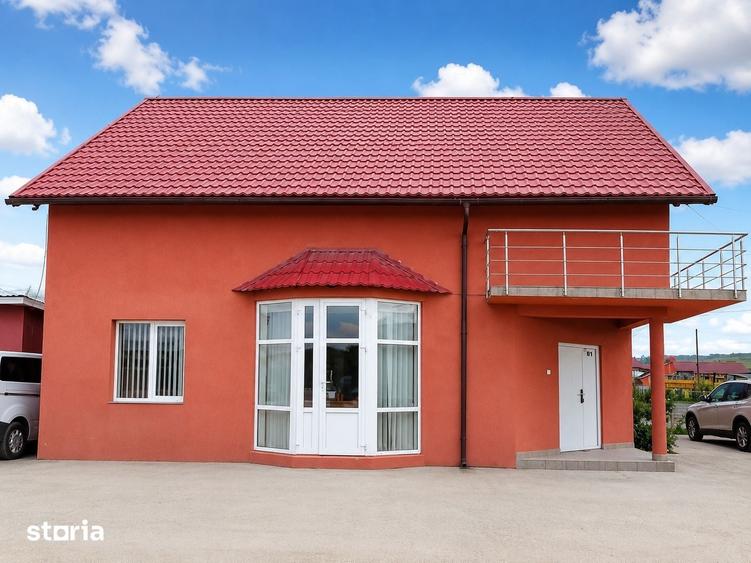 Casă cu 7 camere cu Teren 1000 Mp în Central