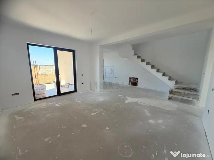 Casă cu 4 camere cu Teren 350 Mp în Moșnița Veche