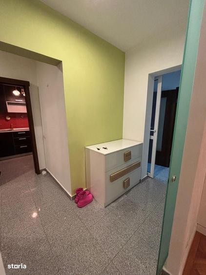 Apartament cu 3 camere decomandat în Tineretului