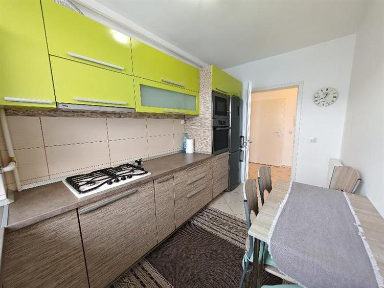 Apartament cu 2 camere decomandat, mobilat în Avantgarden
