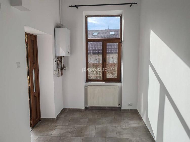Apartament de 55mp, etaj 1, decomandat, finisat modern, in Centru