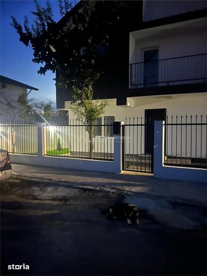 Casă cu 3 camere cu Teren 300 Mp în Central