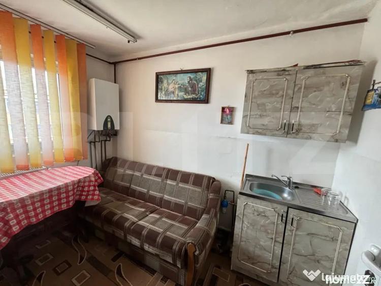 Apartament cu 2 camere semidecomandat, mobilat în Micro 11