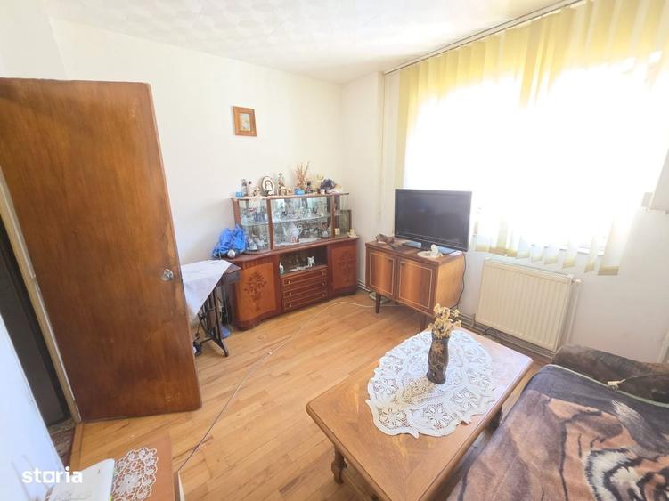Apartament cu 2 camere semidecomandat în Craiter