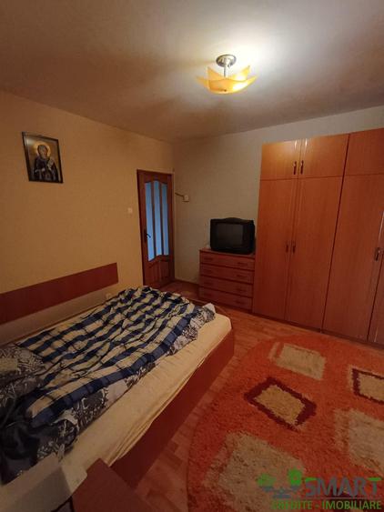 Apartament cu 4 camere decomandat în Republicii