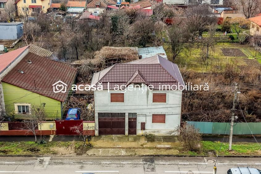 Casă individuală cu 4 camere cu Canalizare în Bujac