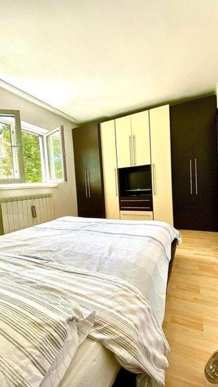 Apartament cu 4 camere decomandat, mobilat în Central