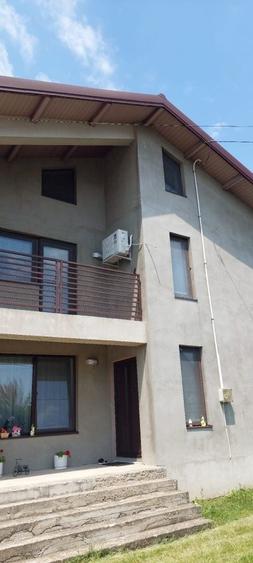 Casă cu 4 camere în Valea Călugărească