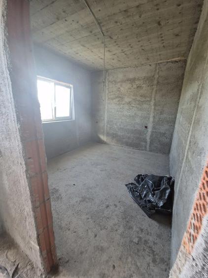 Casă cu 3 camere cu Teren 300 Mp în Moșnița Nouă