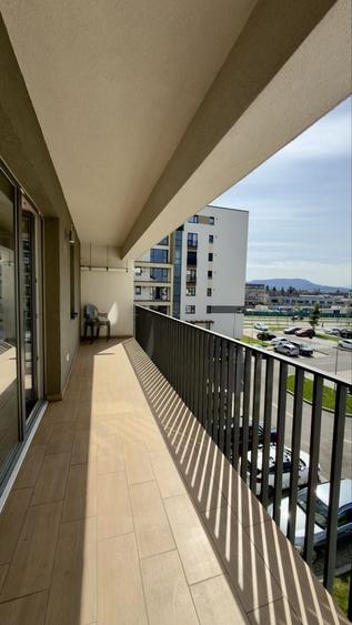 Apartament cu 2 camere semidecomandat în Tractorul