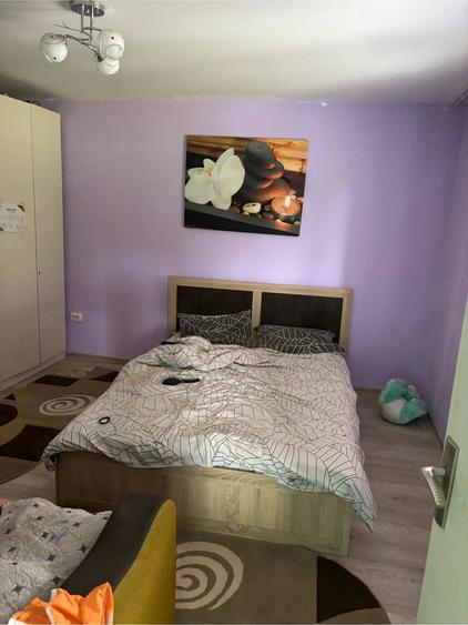 Casă cu Teren 4059 Mp în Olteanca (Glăvile)