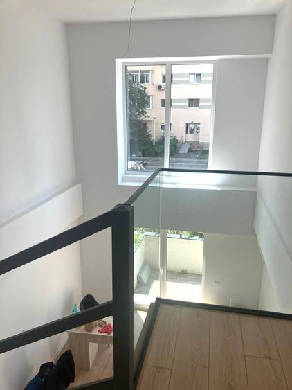 Apartament cu 2 camere semidecomandat în Colentina