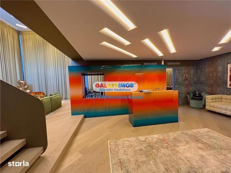 Apartament cu 5 camere decomandat în Tei