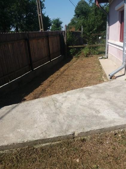 Vând casa la curte batraneasca locuibila - 3