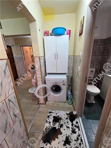 Apartament cu 3 camere decoamndate in zona Valea Aurie din Sibiu - 11
